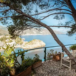  Holiday home Terrazza Isola Bella Italy