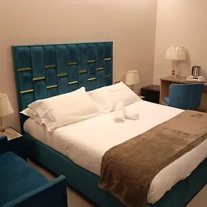 Suites&rooms Piazza Dei Martiri Frühstückspension Catania